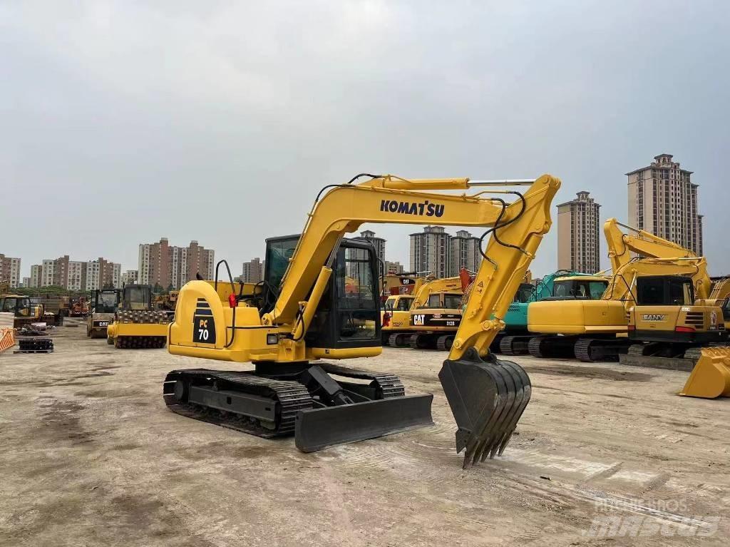 Komatsu PC70-8 Pásové rýpadlá