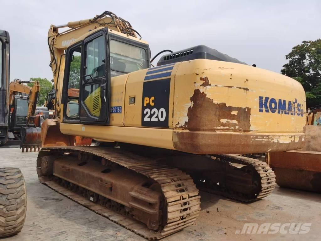 Komatsu PC 220-7 Pásové rýpadlá