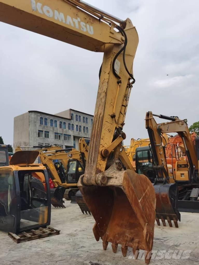 Komatsu PC 220-7 Pásové rýpadlá