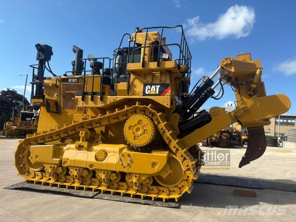 CAT D 10 T 2 Pásové dozéry