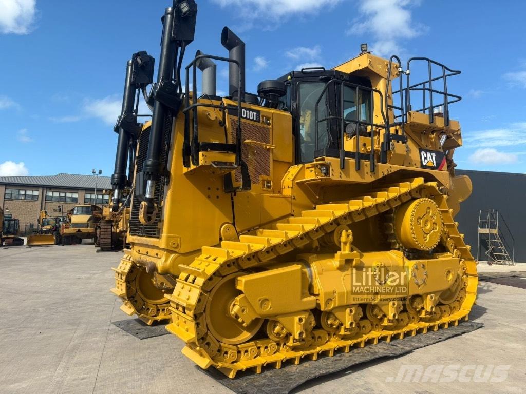 CAT D 10 T 2 Pásové dozéry