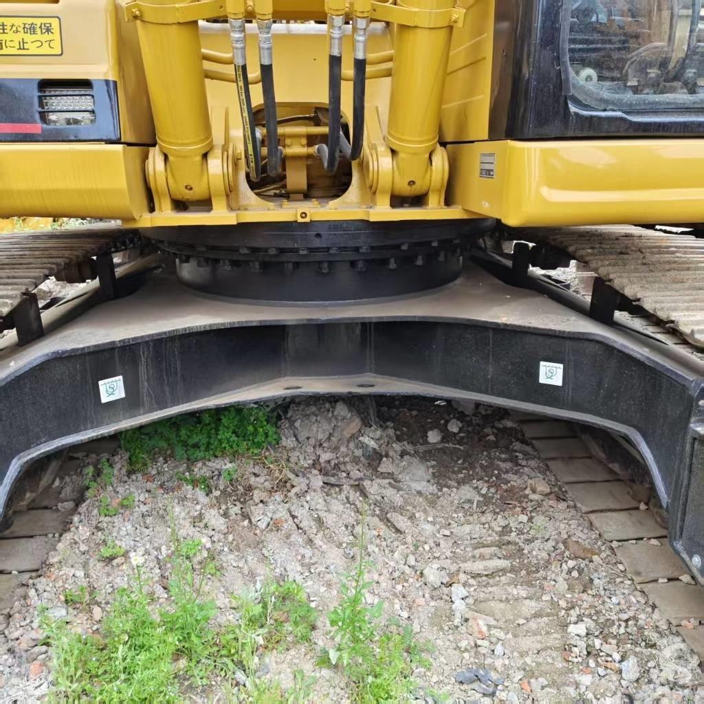 CAT 325 B L Pásové rýpadlá