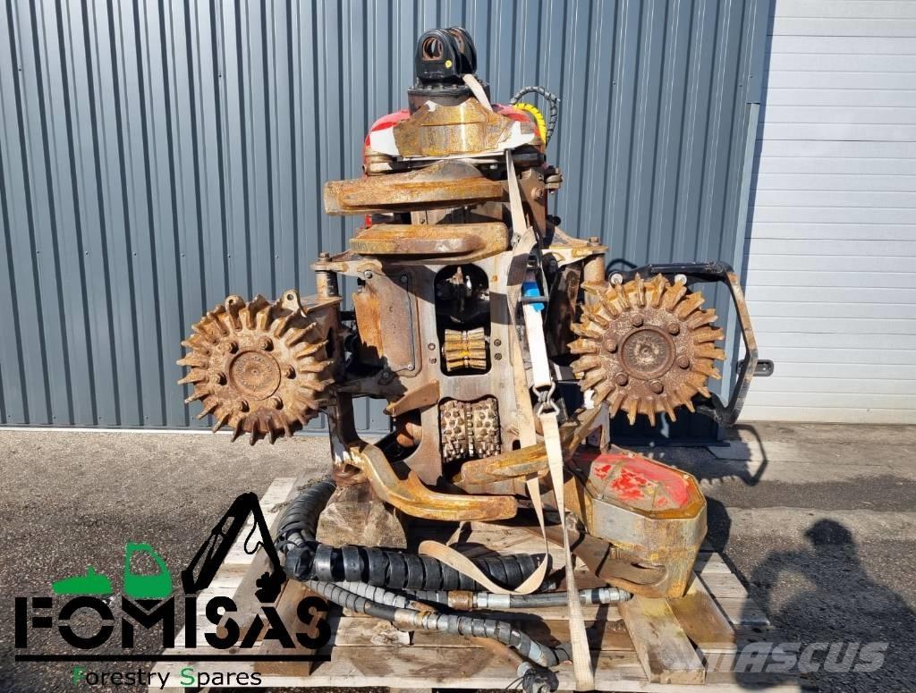 Komatsu C144 Žatevné hlavy