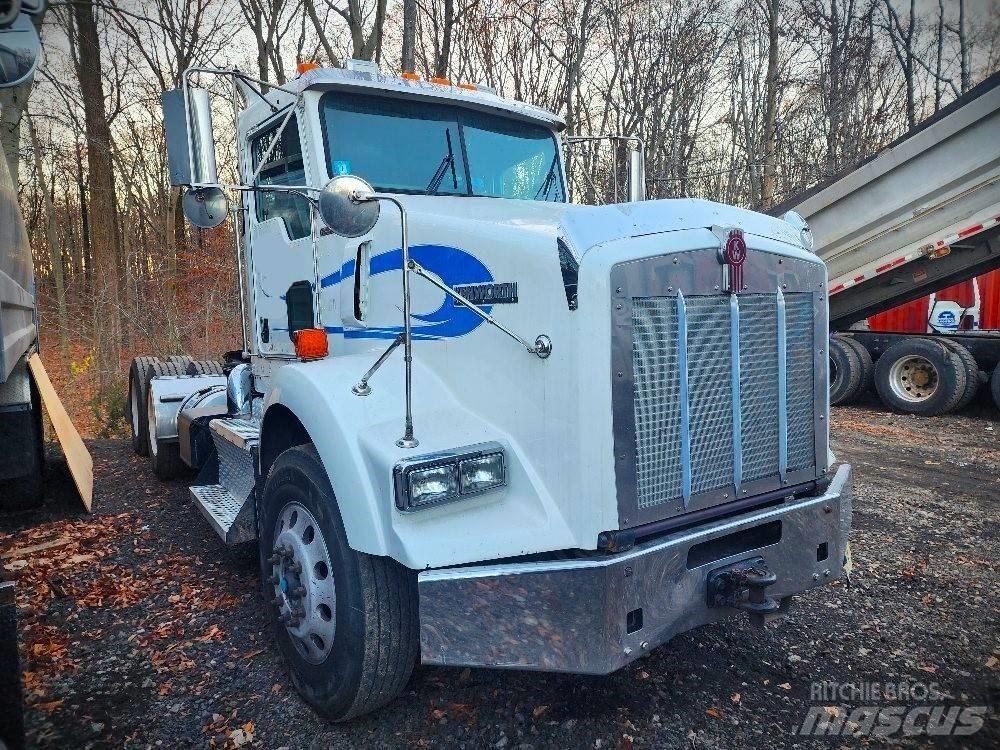 Kenworth T 800 B Ťahače