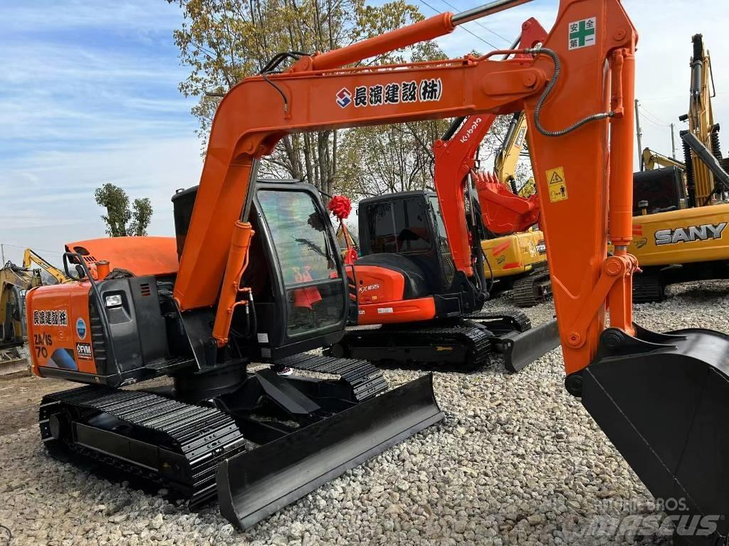 Hitachi 70 Pásové rýpadlá