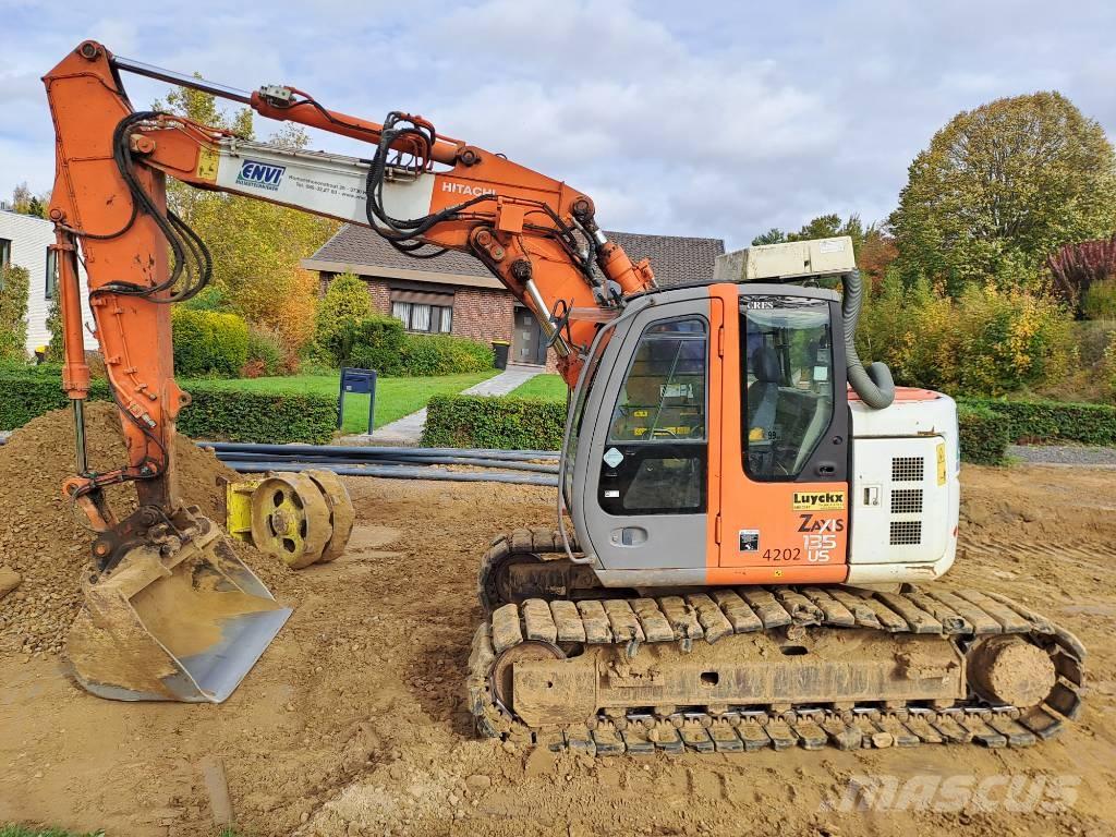 Hitachi ZX135US Pásové rýpadlá