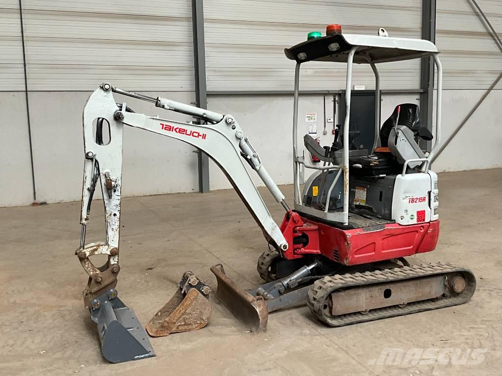 Takeuchi TB 215 R Mini rýpadlá < 7t