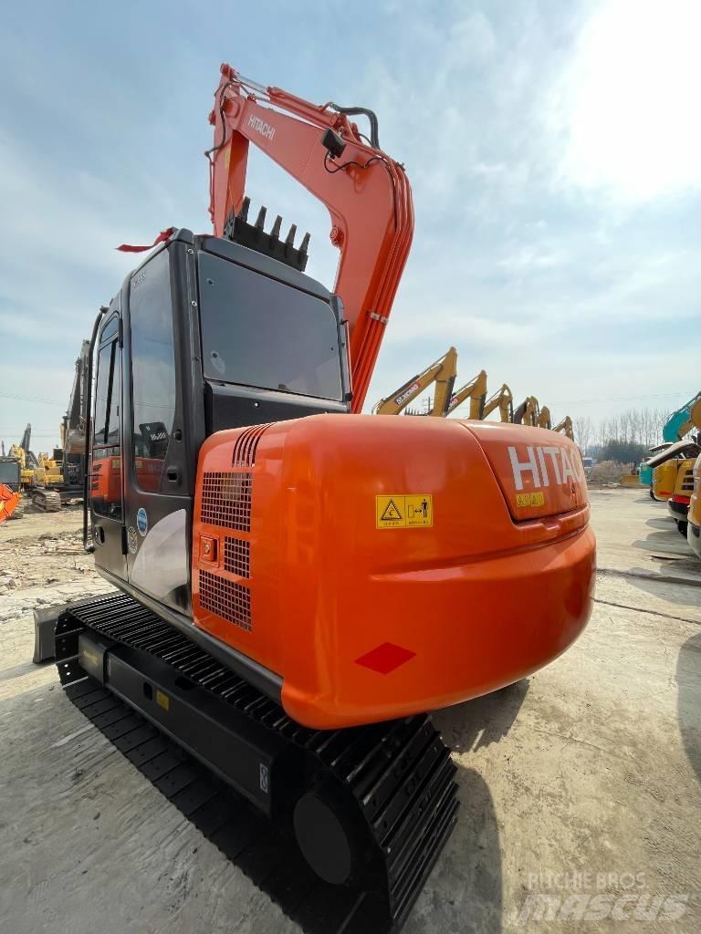 Hitachi 70 Mini rýpadlá < 7t