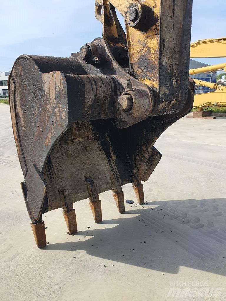 CAT M 318 Kolesové rýpadlá