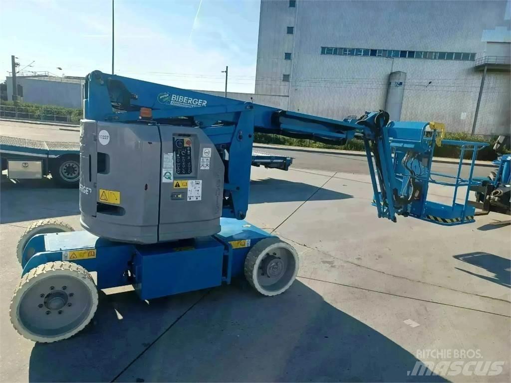 Genie Z34/22N Kĺbové plošiny