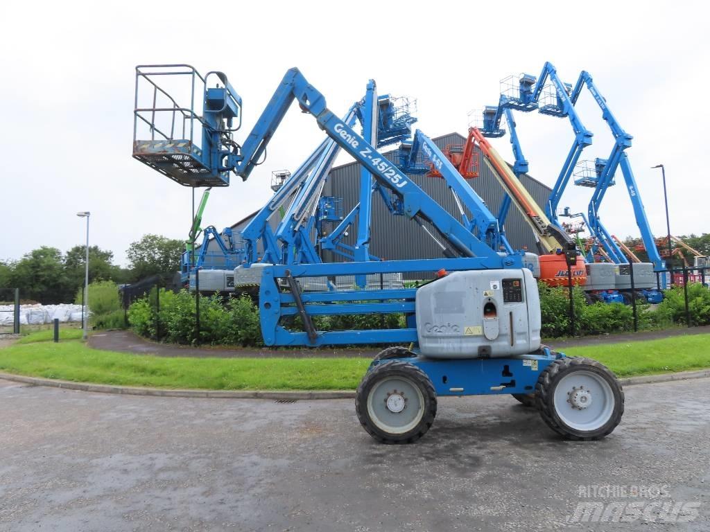 Genie Z 45/25 J Kĺbové plošiny