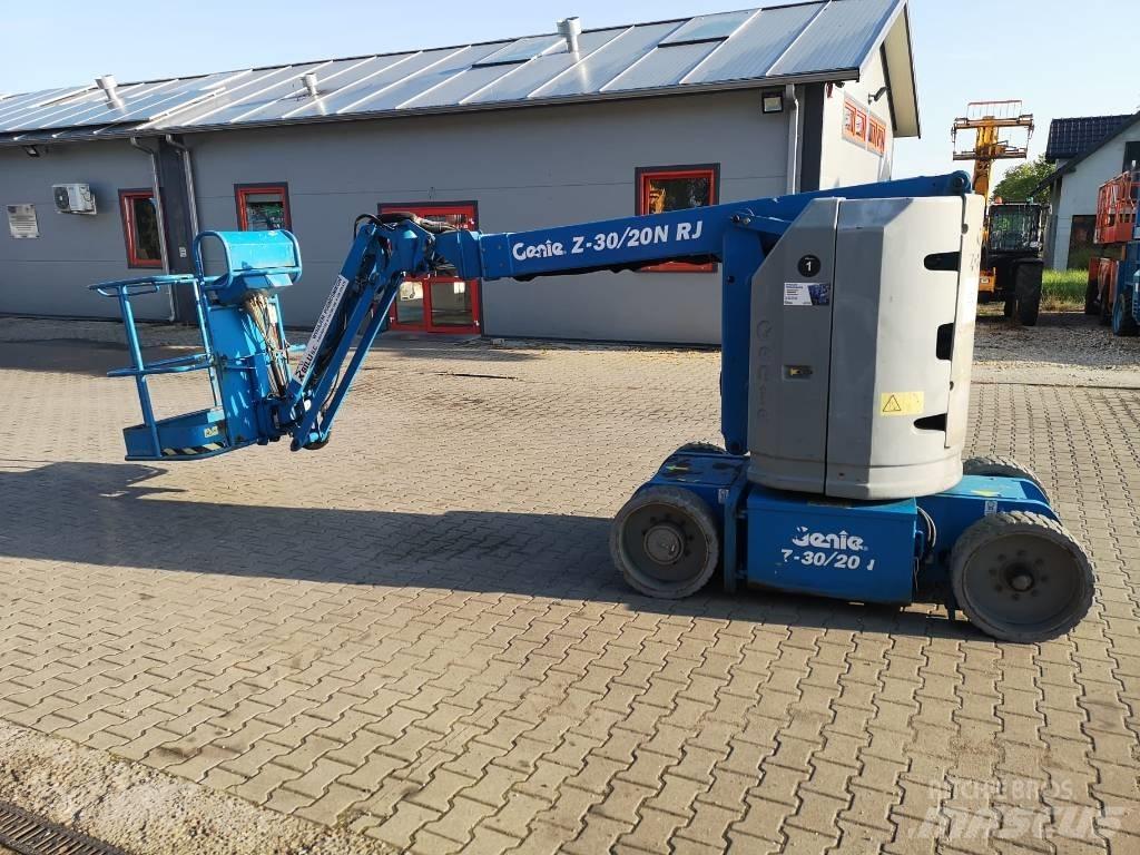Genie Z 30/20 Kĺbové plošiny