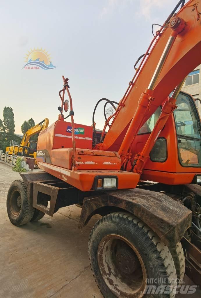 Doosan 150 W-7 Kolesové rýpadlá