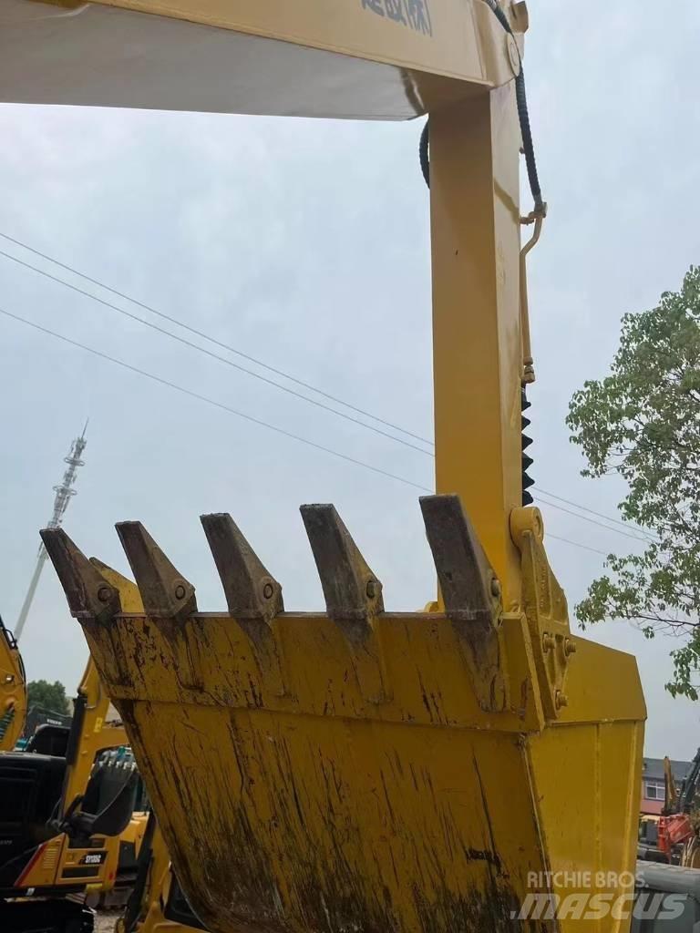 Komatsu PC70-8 Pásové rýpadlá