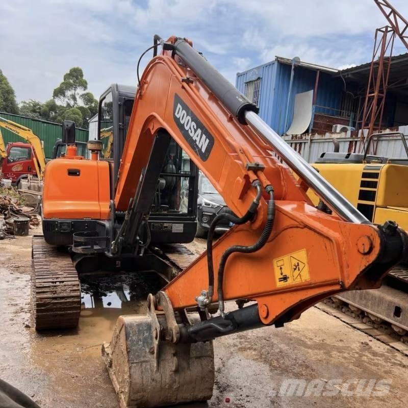 Doosan 60-9c Pásové rýpadlá