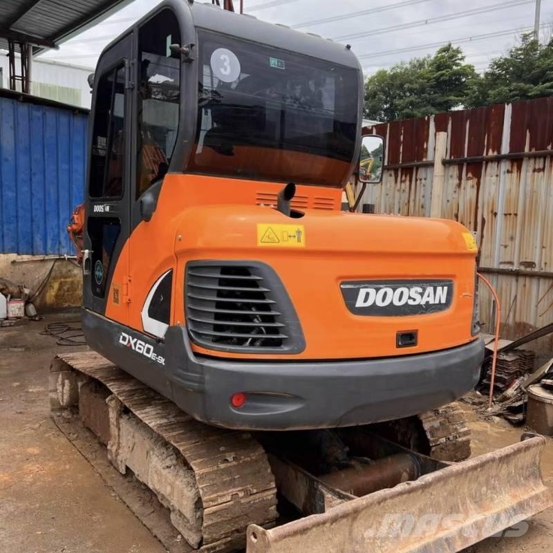Doosan 60-9c Pásové rýpadlá