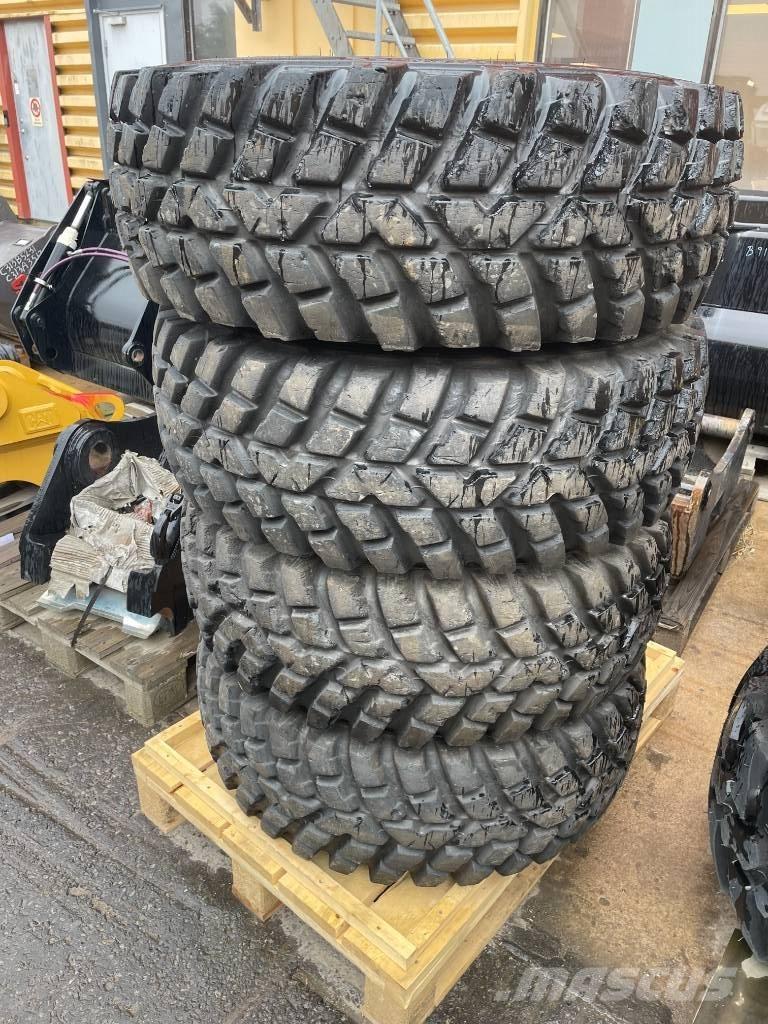CAT 906 M Kolesové nakladače