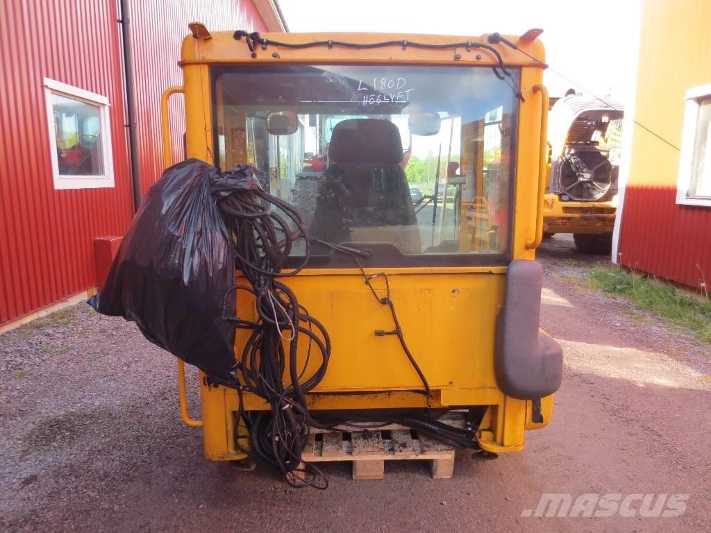 Volvo L 180 D Kabíny a interiér