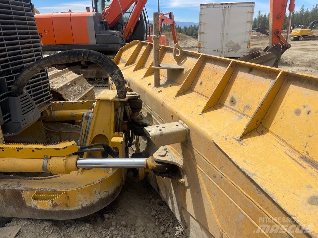 DEERE 750J Pásové dozéry