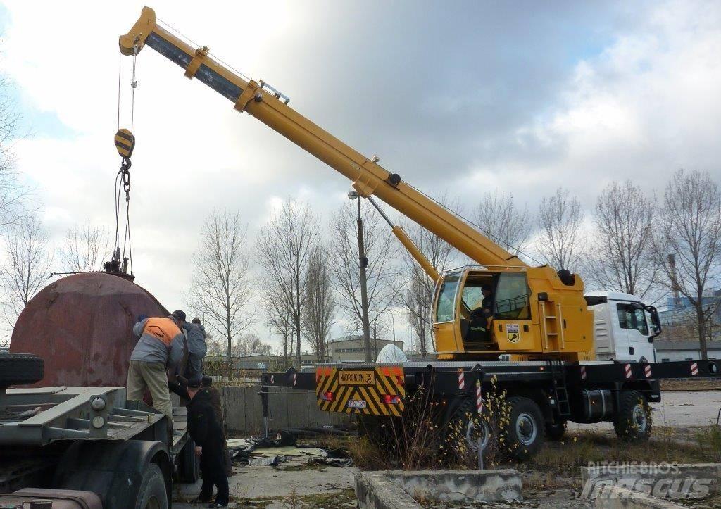Hidrokon HK 30 18 T2 Univerzálne terénne žeriavy