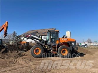 Doosan DL 220 Kolesové nakladače