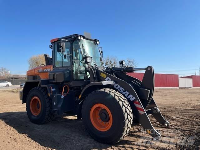 Doosan DL 220 Kolesové nakladače