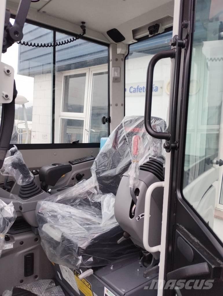 Takeuchi TB 325 R Mini rýpadlá < 7t