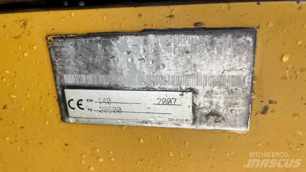 CAT 325DLN Pásové rýpadlá