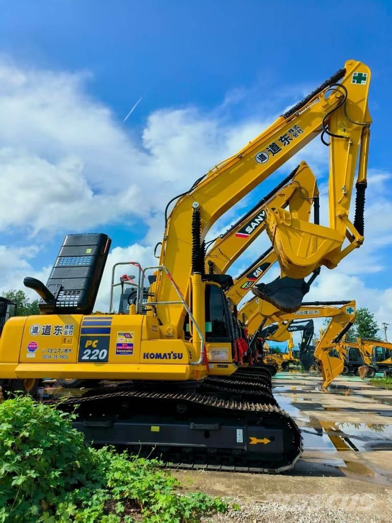Komatsu PC 220-8 Pásové rýpadlá