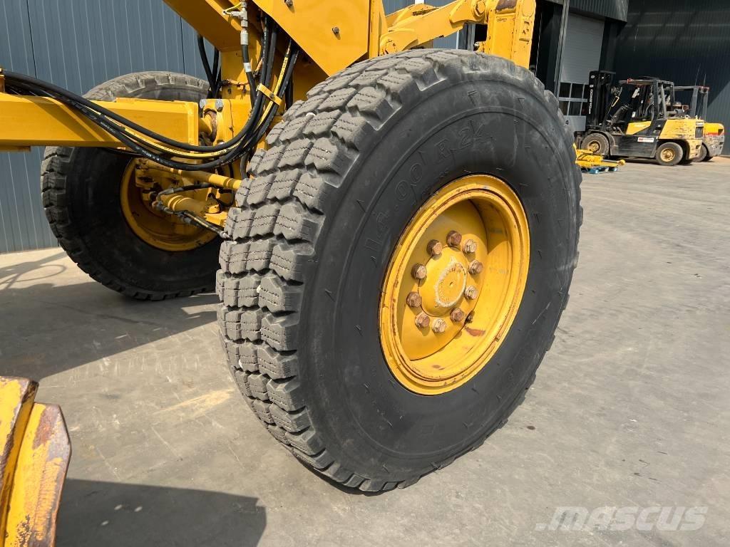 CAT 140M Grejdery