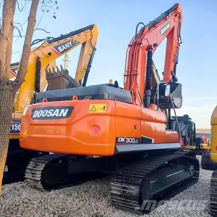 Doosan DX 300 LC Pásové rýpadlá