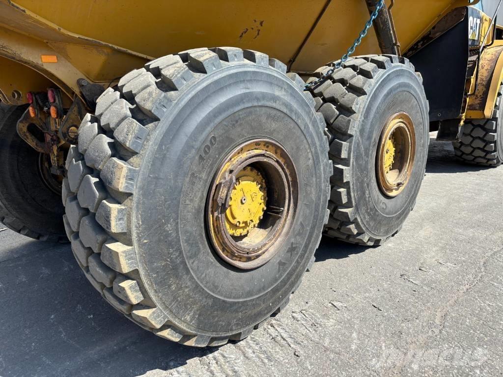 CAT 745 C Kĺbové nákladné autá