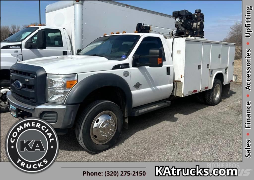 Ford F 550 XL SD Pásové žeriavy