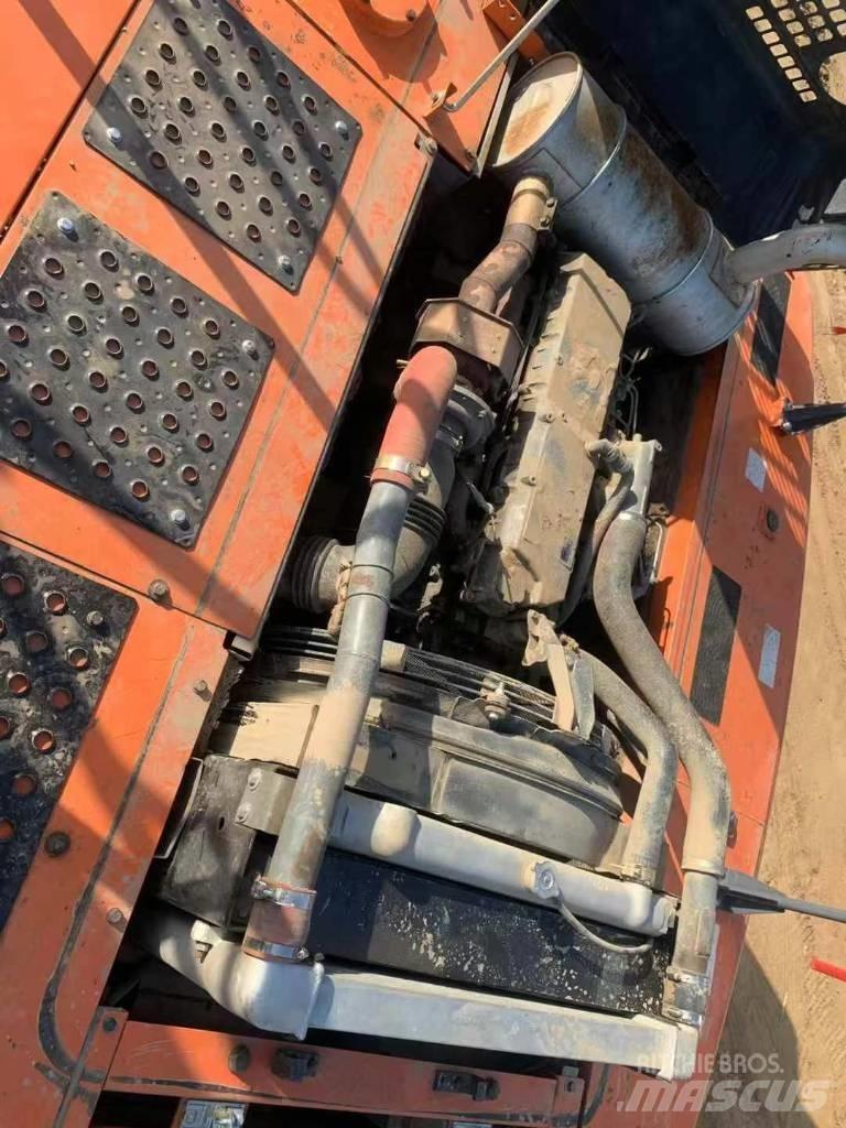 Hitachi zaxis330 Pásové rýpadlá