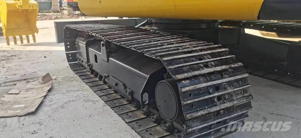 Komatsu 56-7 Pásové rýpadlá