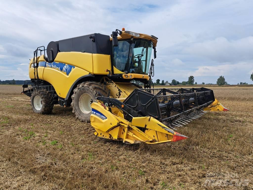 New Holland CX 8080 Kombinované zberacie stroje