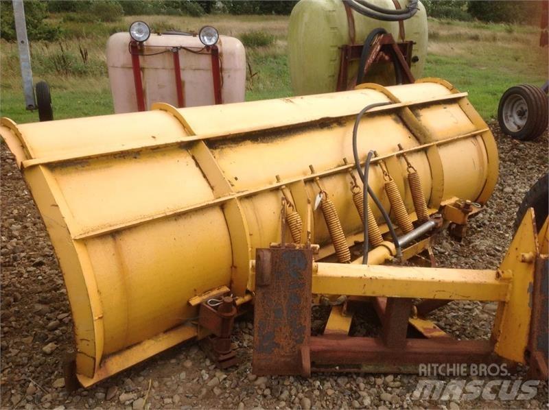  - - - SNEPLOV Snežné pluhy, predné snežné radlice