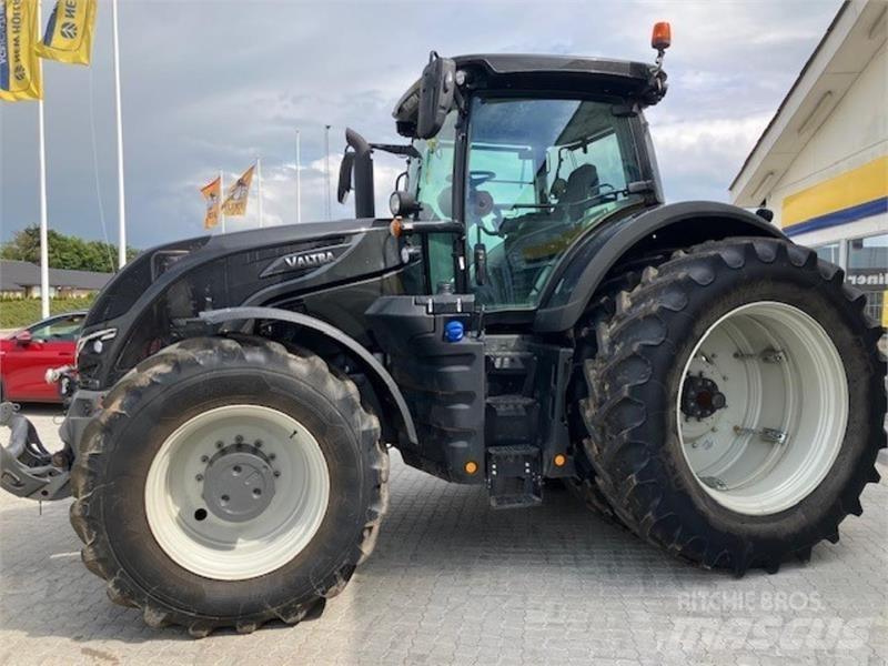 Valtra S394 Traktory