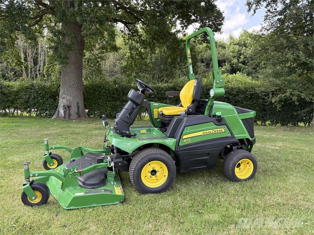 John Deere 1570 Samochodné kosačky