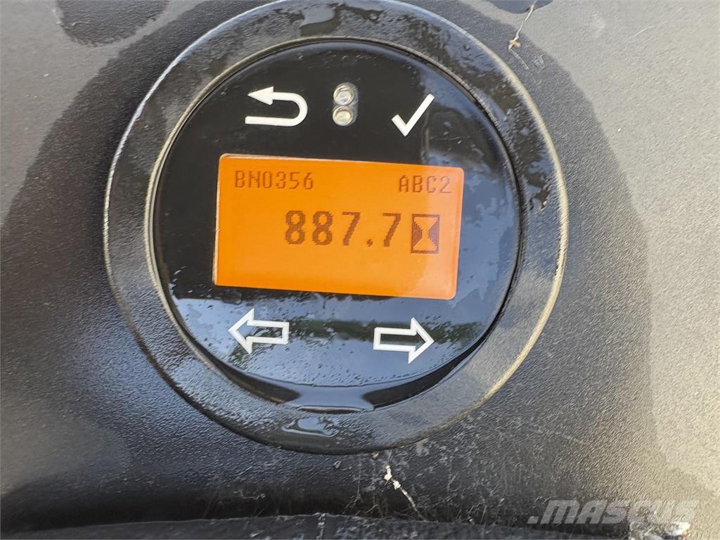 John Deere 1570 Samochodné kosačky