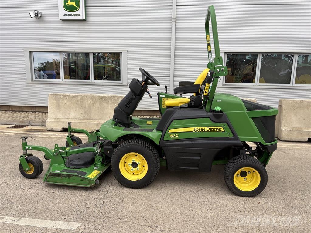 John Deere 1570 Samochodné kosačky