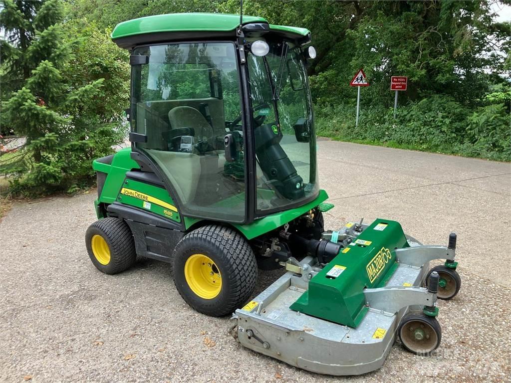 John Deere 1585 Samochodné kosačky
