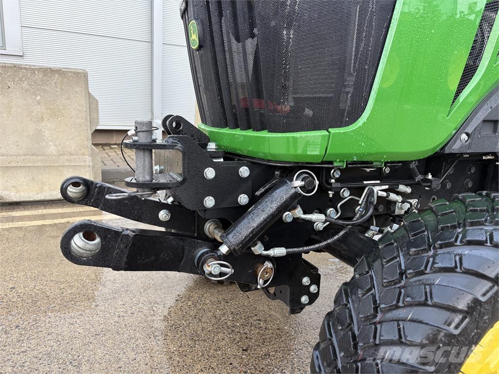 John Deere 2038R Kompaktné traktory