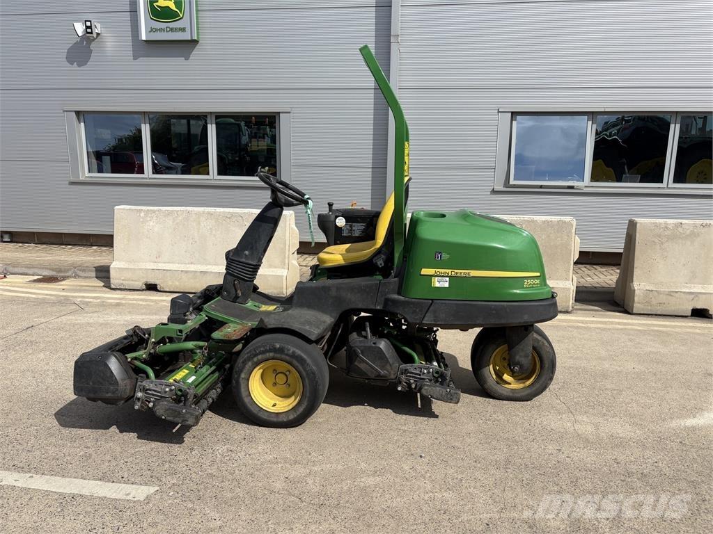 John Deere 2500E Vedené kosačky