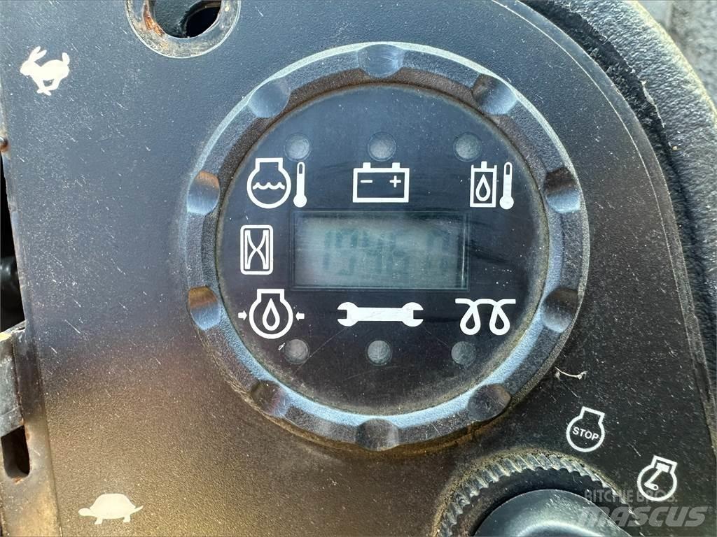 John Deere 2500EH Vedené kosačky