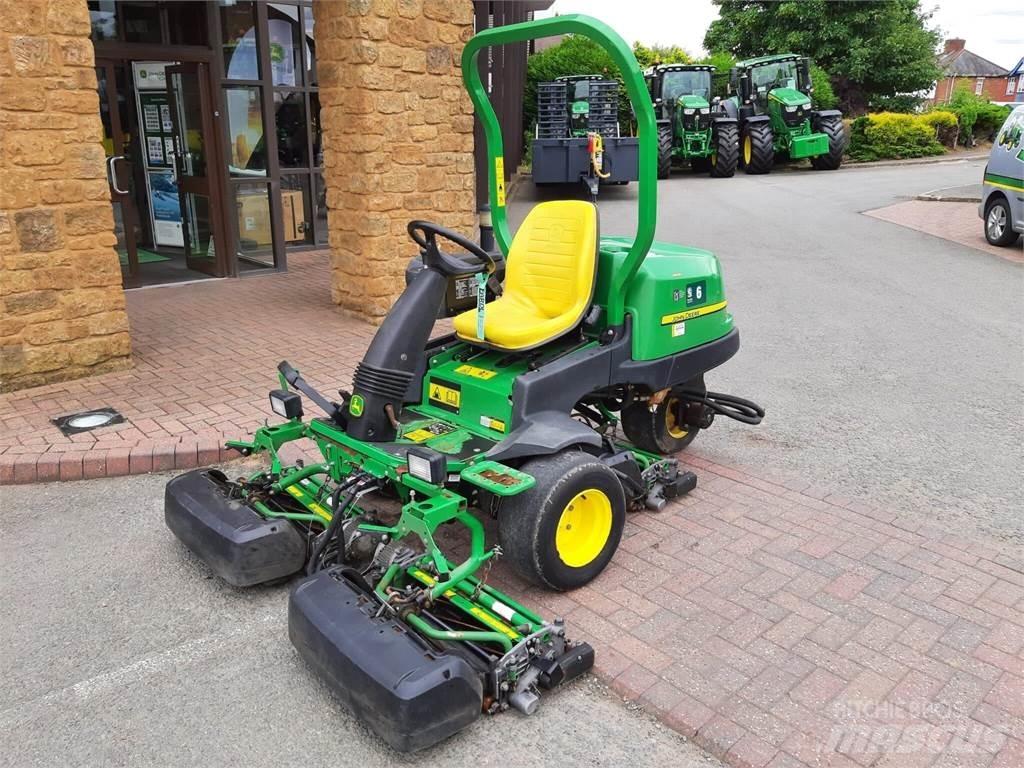 John Deere 2500EH Vedené kosačky