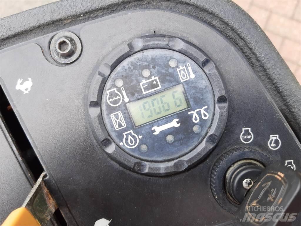 John Deere 2500EH Vedené kosačky