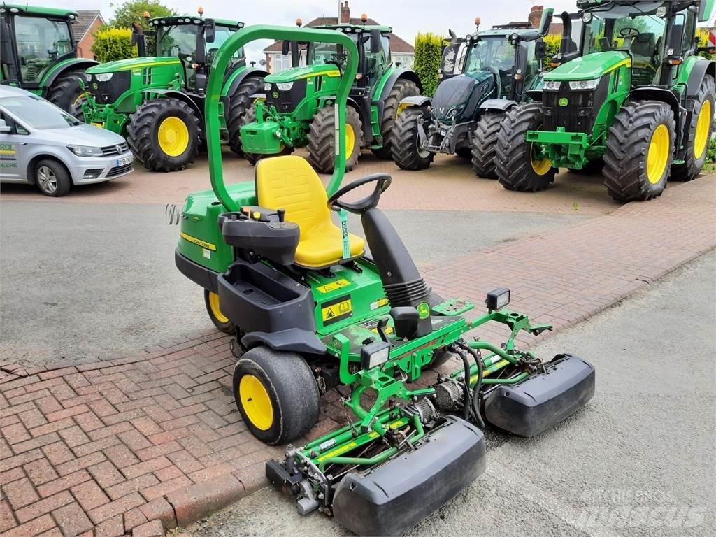 John Deere 2500EH Vedené kosačky