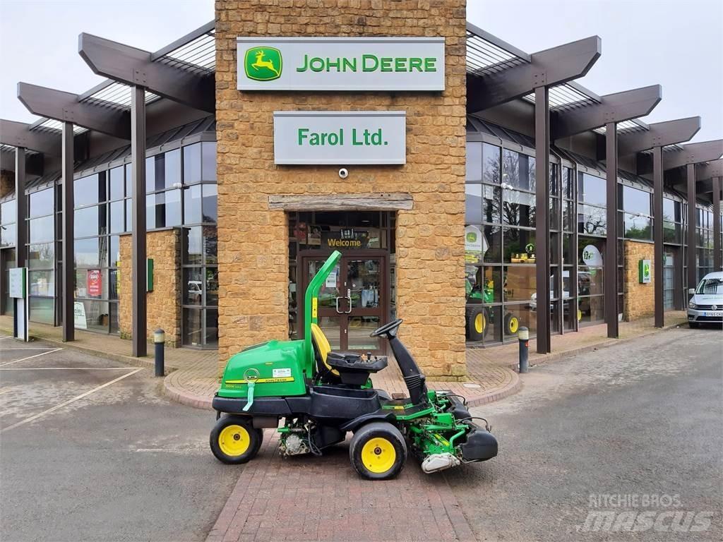 John Deere 2500EH Vedené kosačky