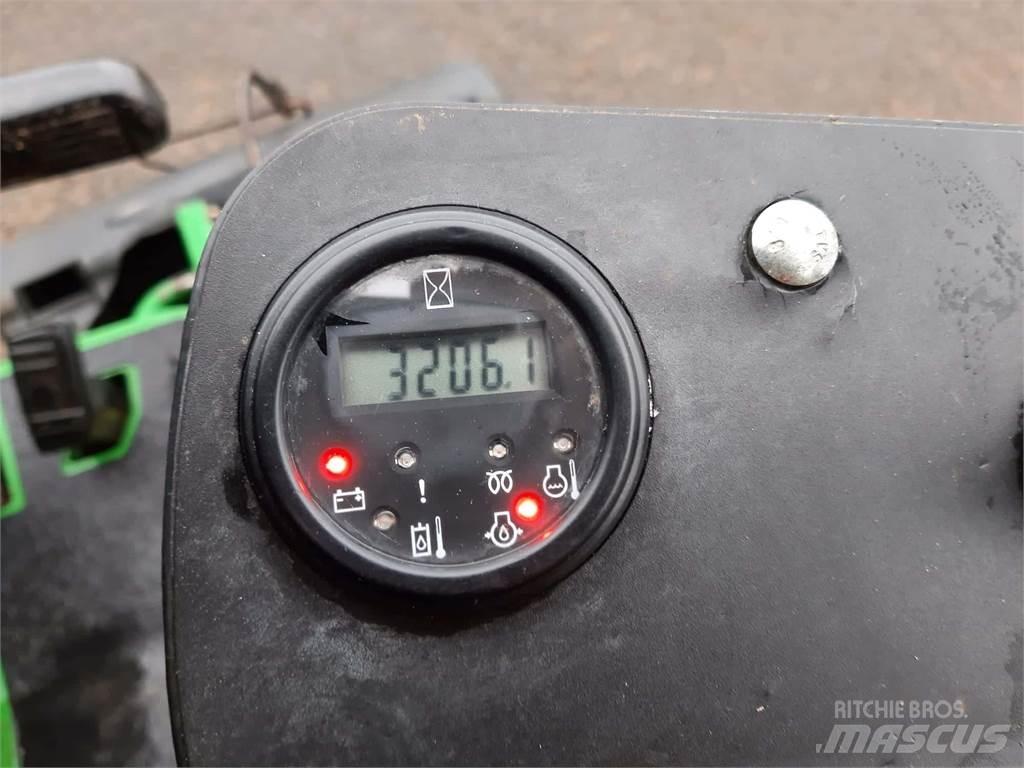 John Deere 2500EH Vedené kosačky